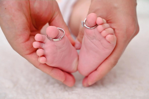 濮阳怀孕肚子一边高一边低